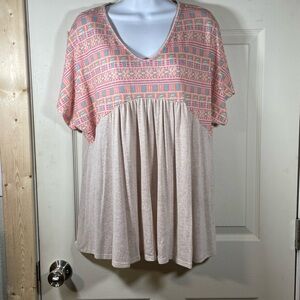 Chic Geometric‎ V-Neck Tunic in Pink and Cream